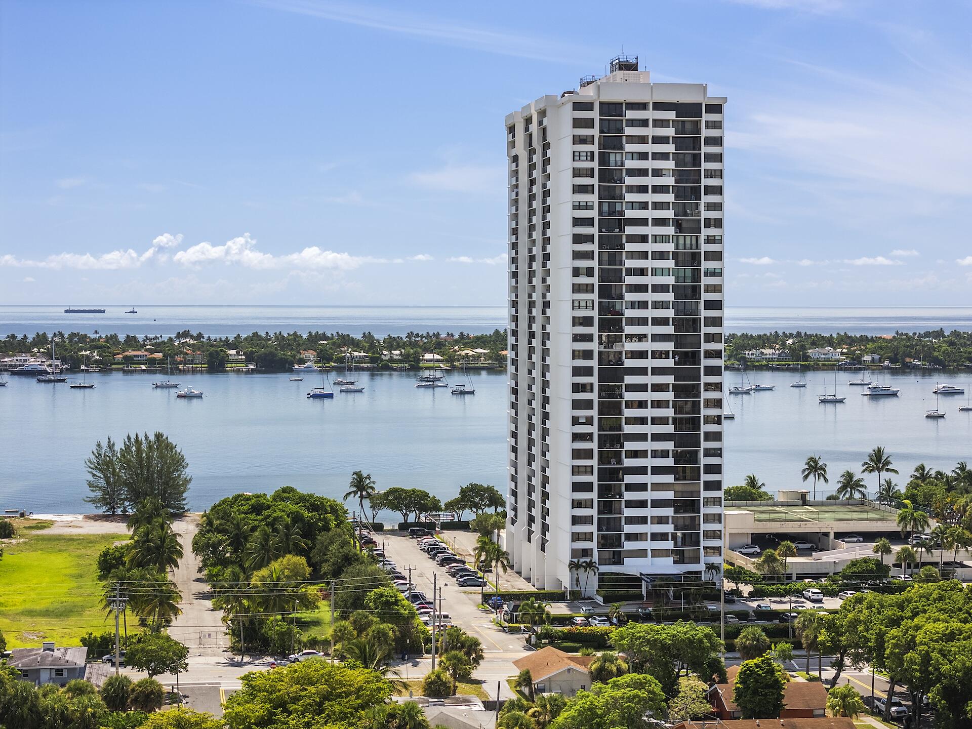 5600 N Flagler Drive 207