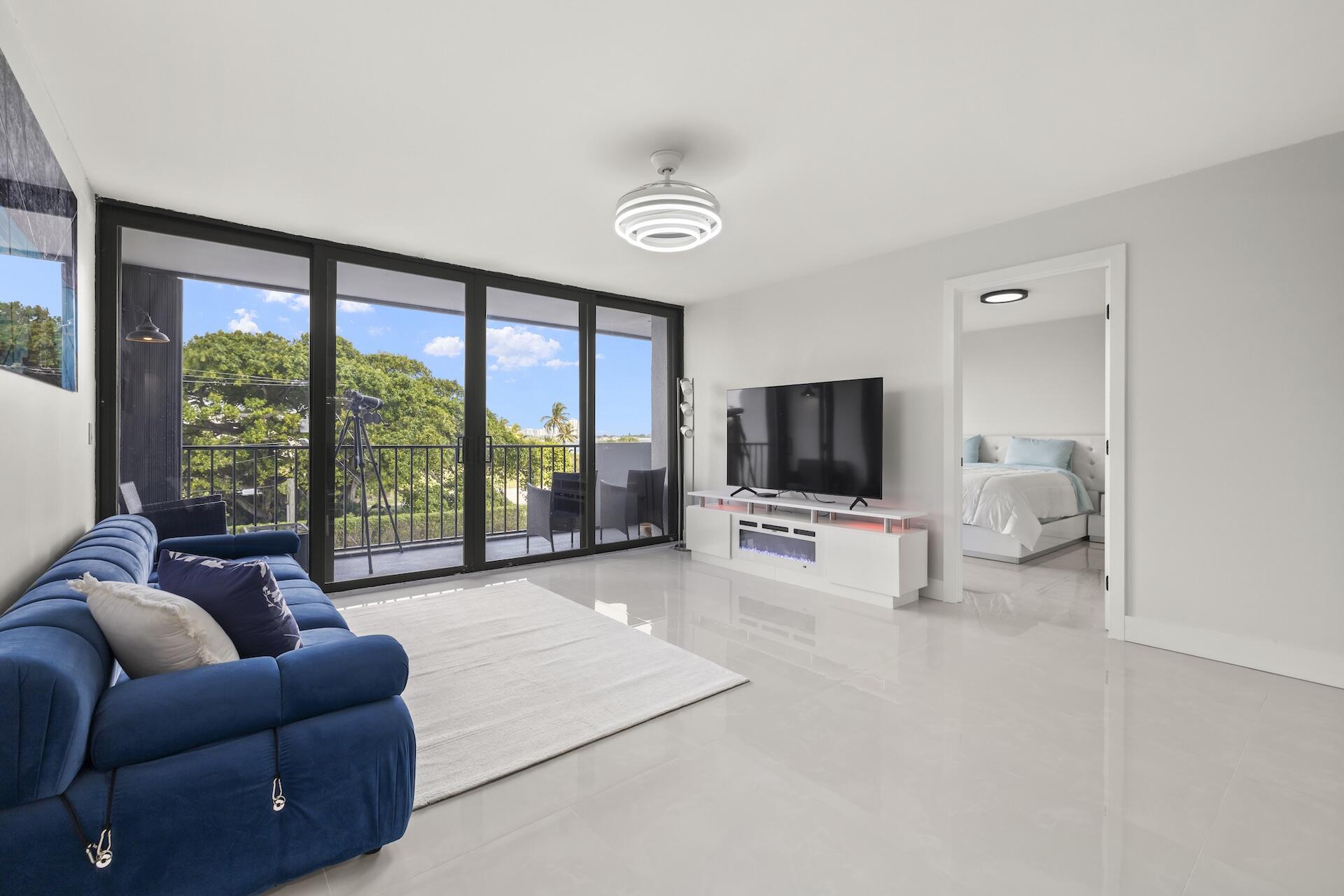 5600 N Flagler Drive 207