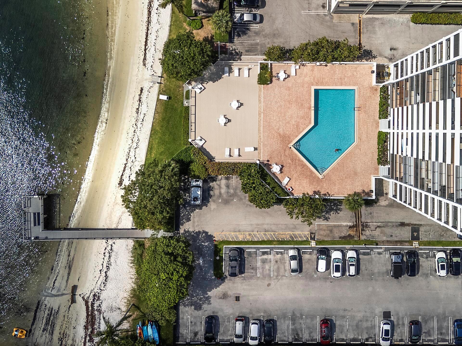 5600 N Flagler Drive 207