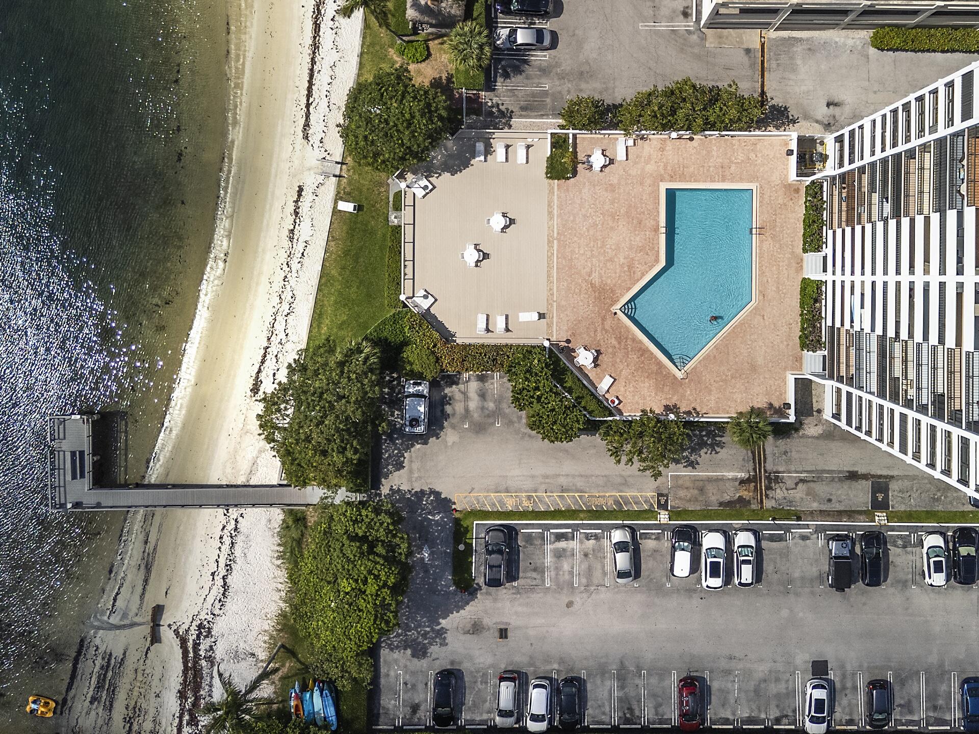 5600 N Flagler Drive 207