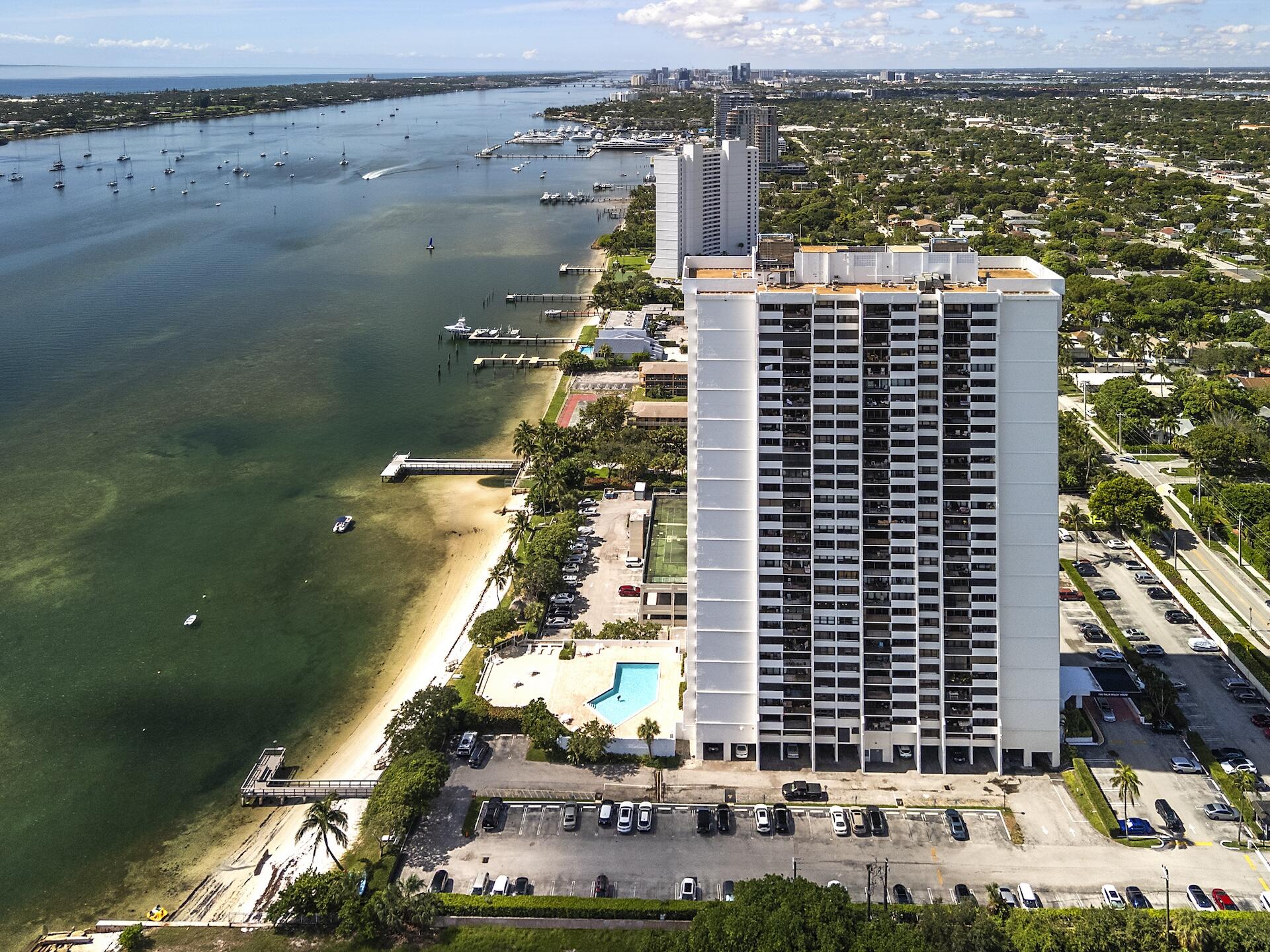 5600 N Flagler Drive 207