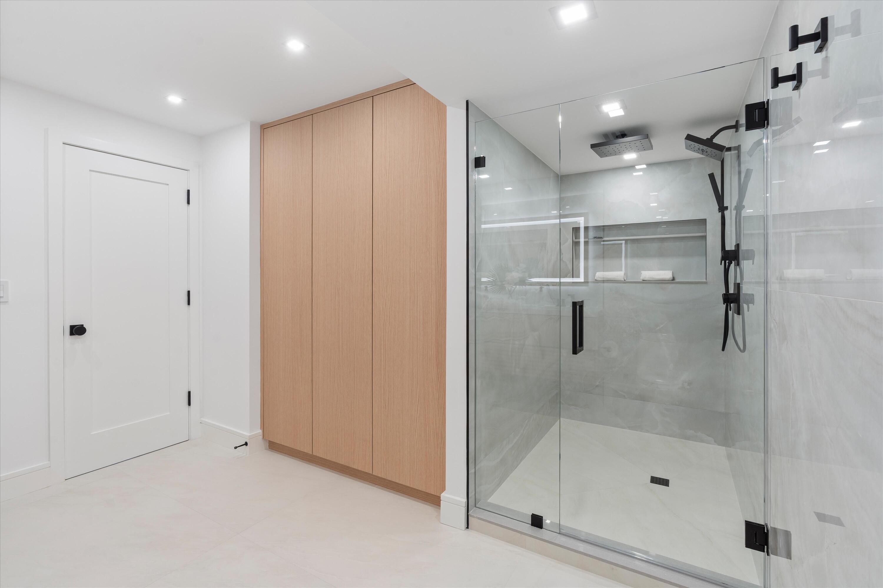 250 S. Ocean Blvd. 3e & 3f