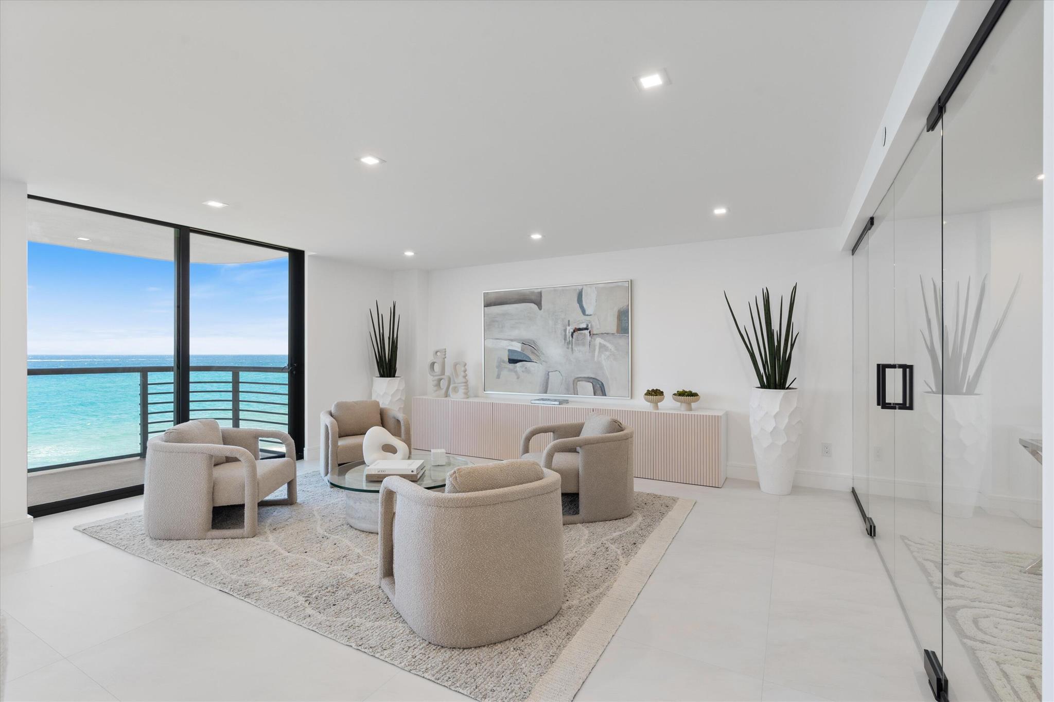 250 S. Ocean Blvd. 3e & 3f