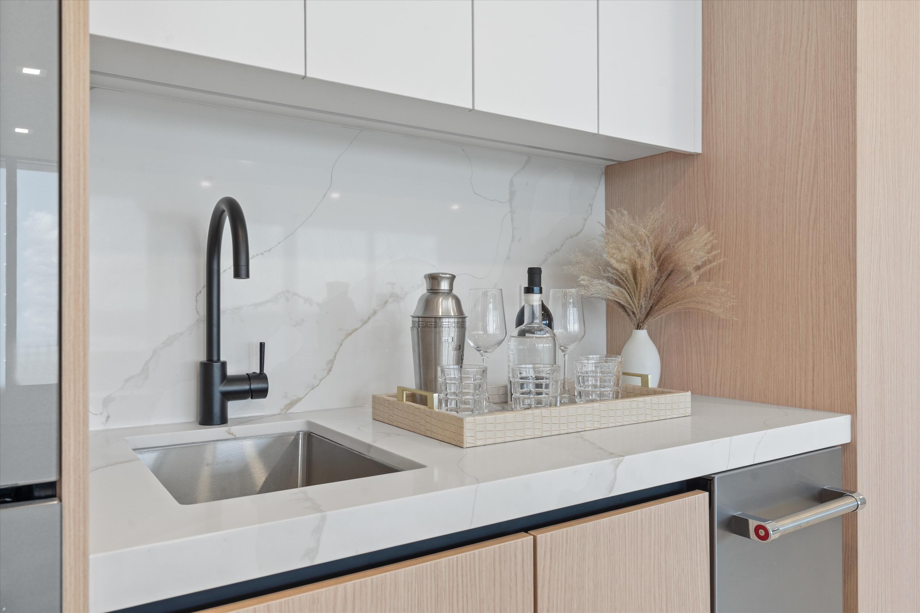 250 S. Ocean Blvd. 3e & 3f