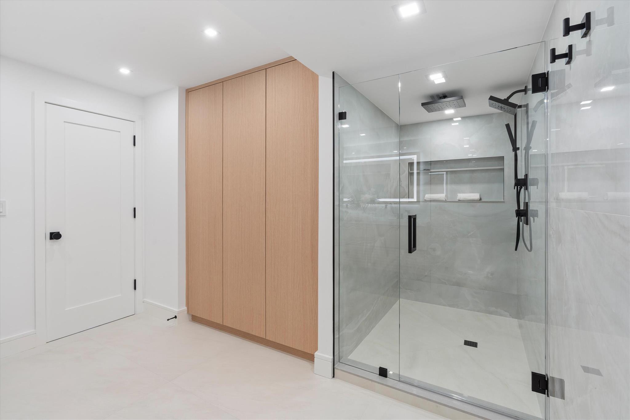 250 S. Ocean Blvd. 3e & 3f