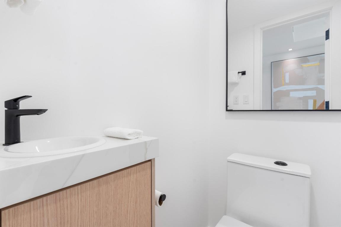 250 S. Ocean Blvd. 3e & 3f