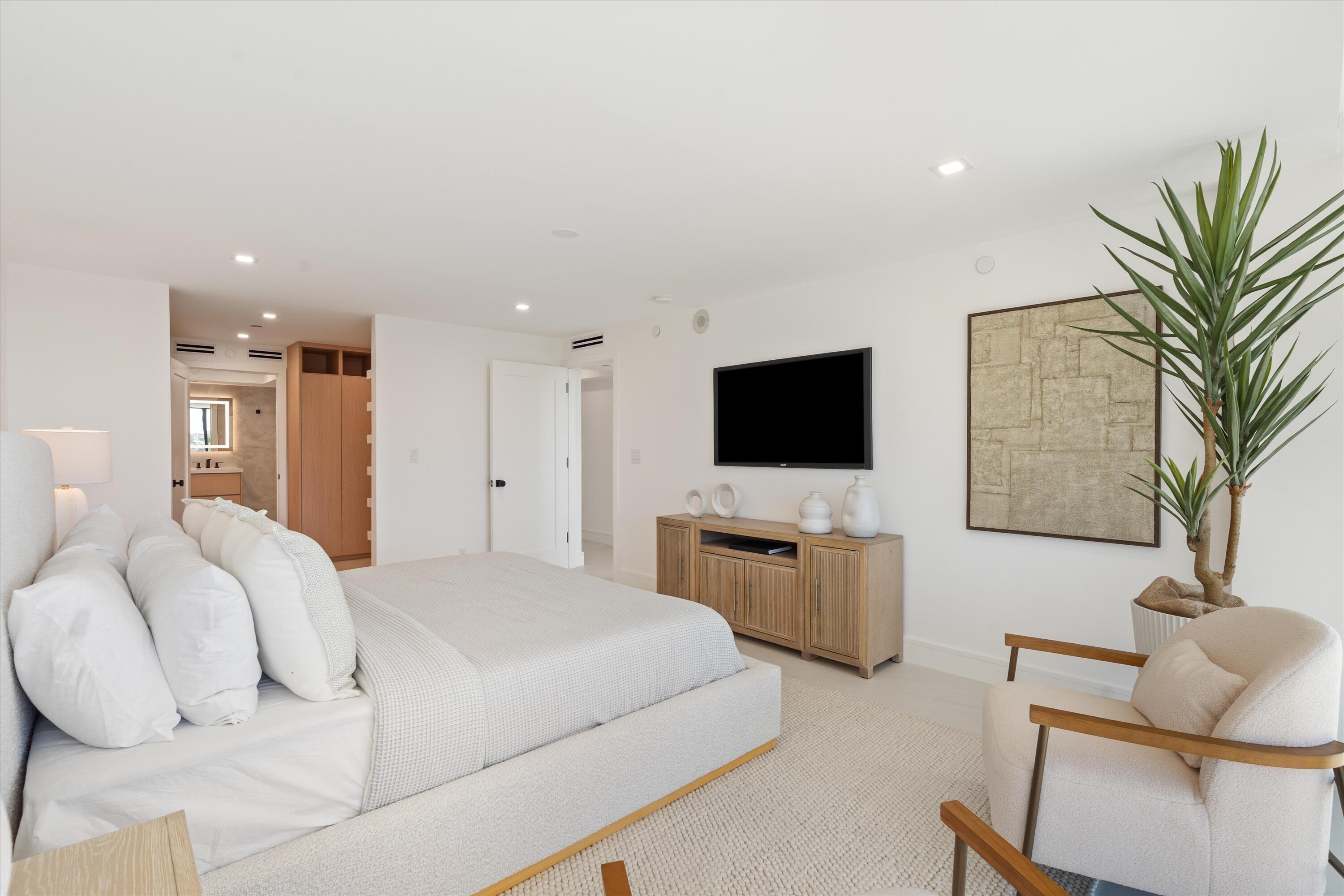 250 S. Ocean Blvd. 3e & 3f