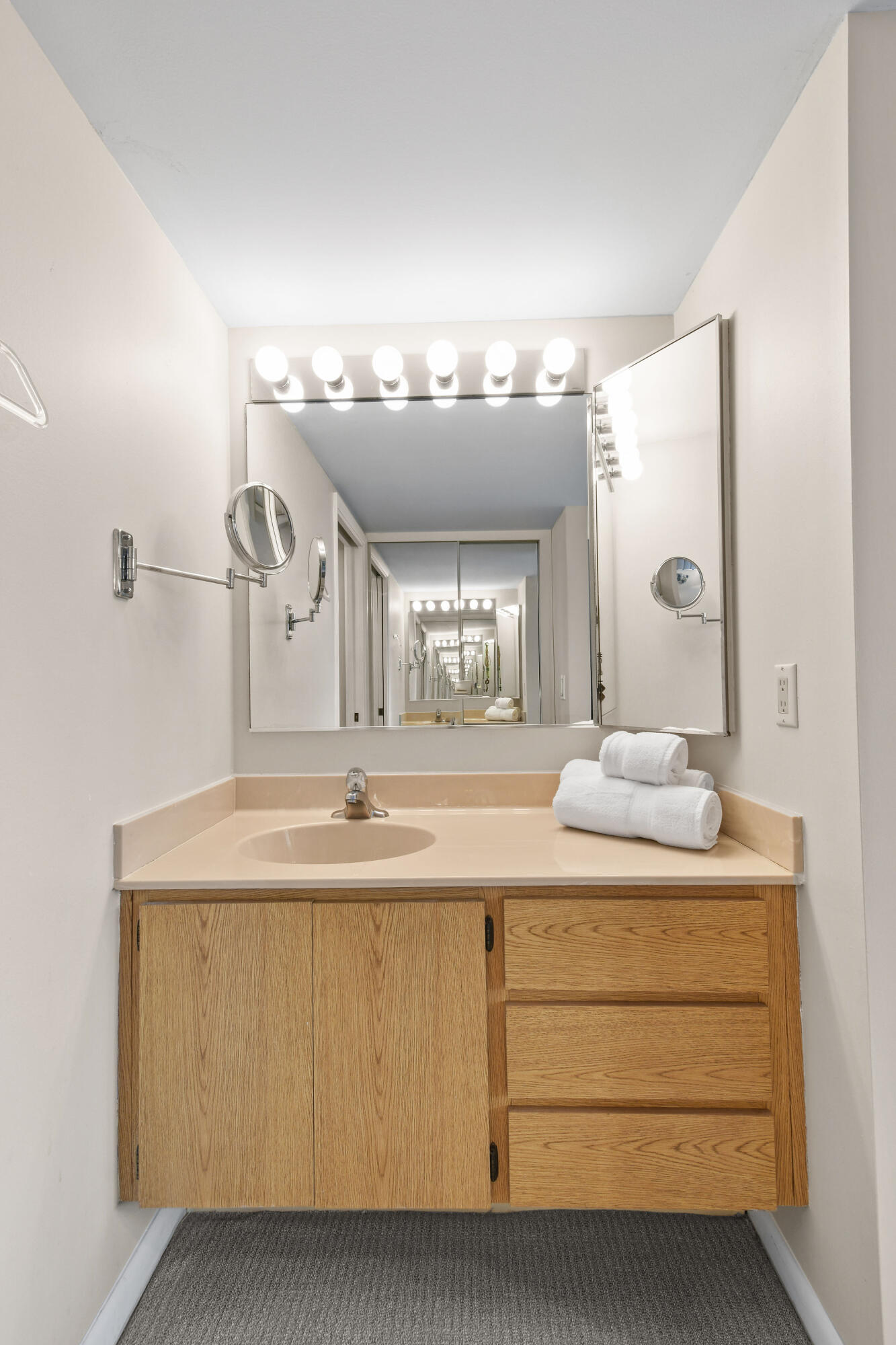 501 S Seas Drive 206