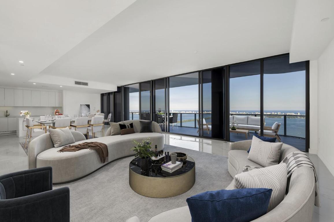 700 NE 24th Street Ph-6003