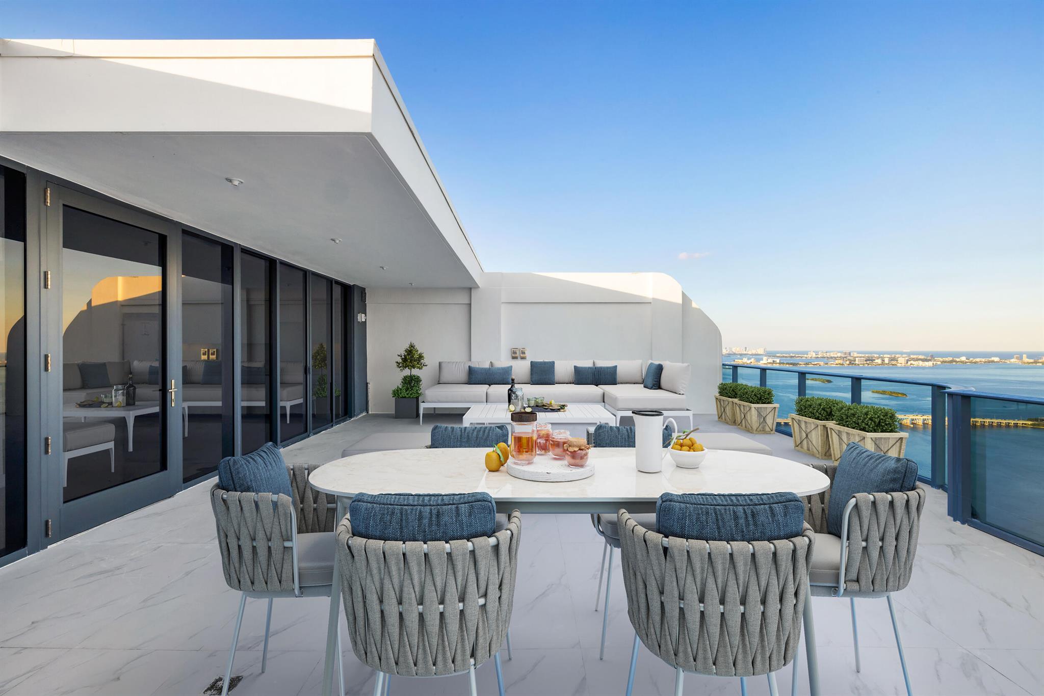 700 NE 24th Street Ph-6003