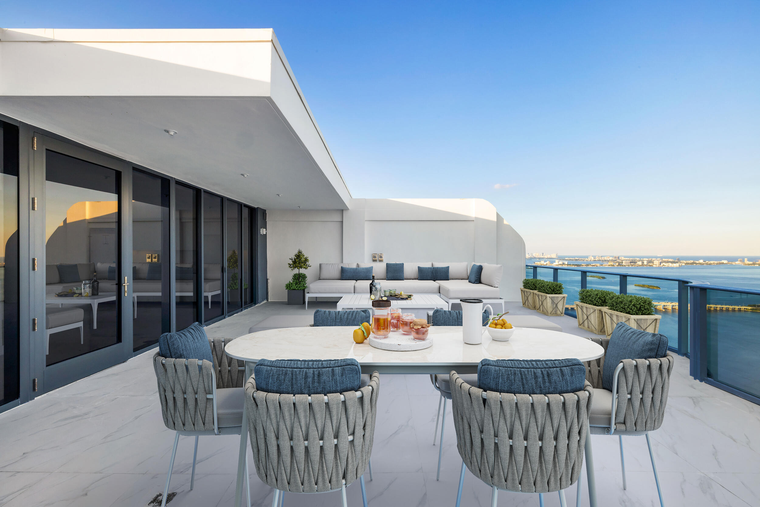 700 NE 24th Street Ph-6003