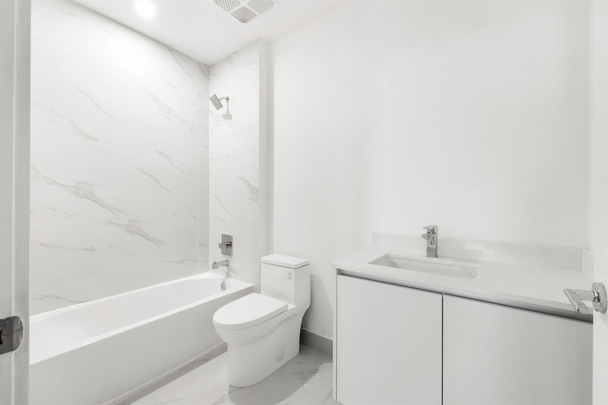 700 NE 24th Street Ph-6003