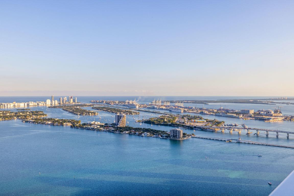 700 NE 24th Street Ph-6003