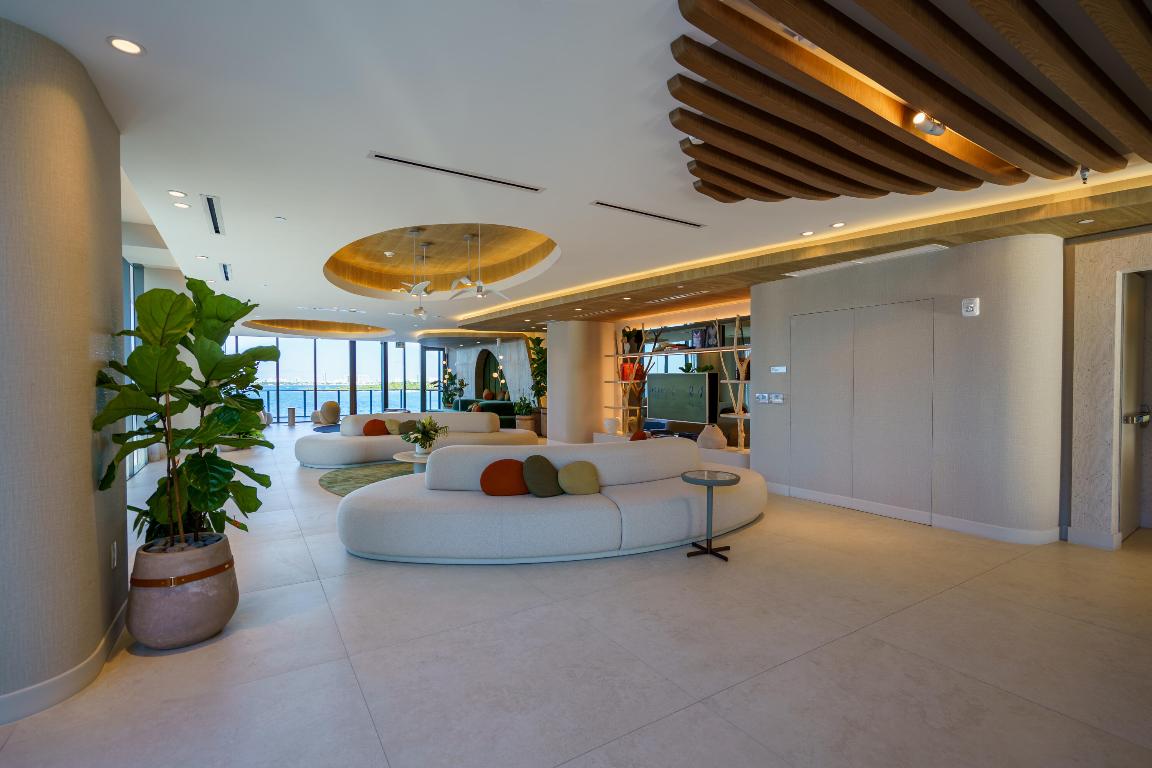 700 NE 24th Street Ph-6003