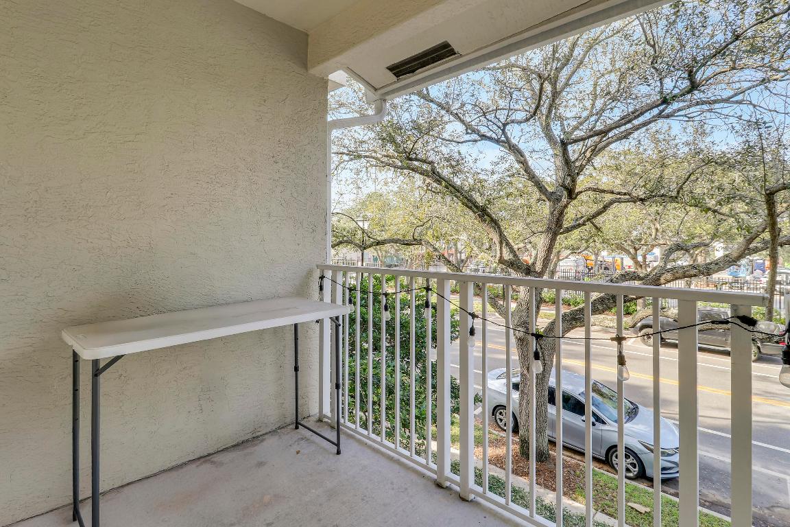 1152 University Boulevard 22