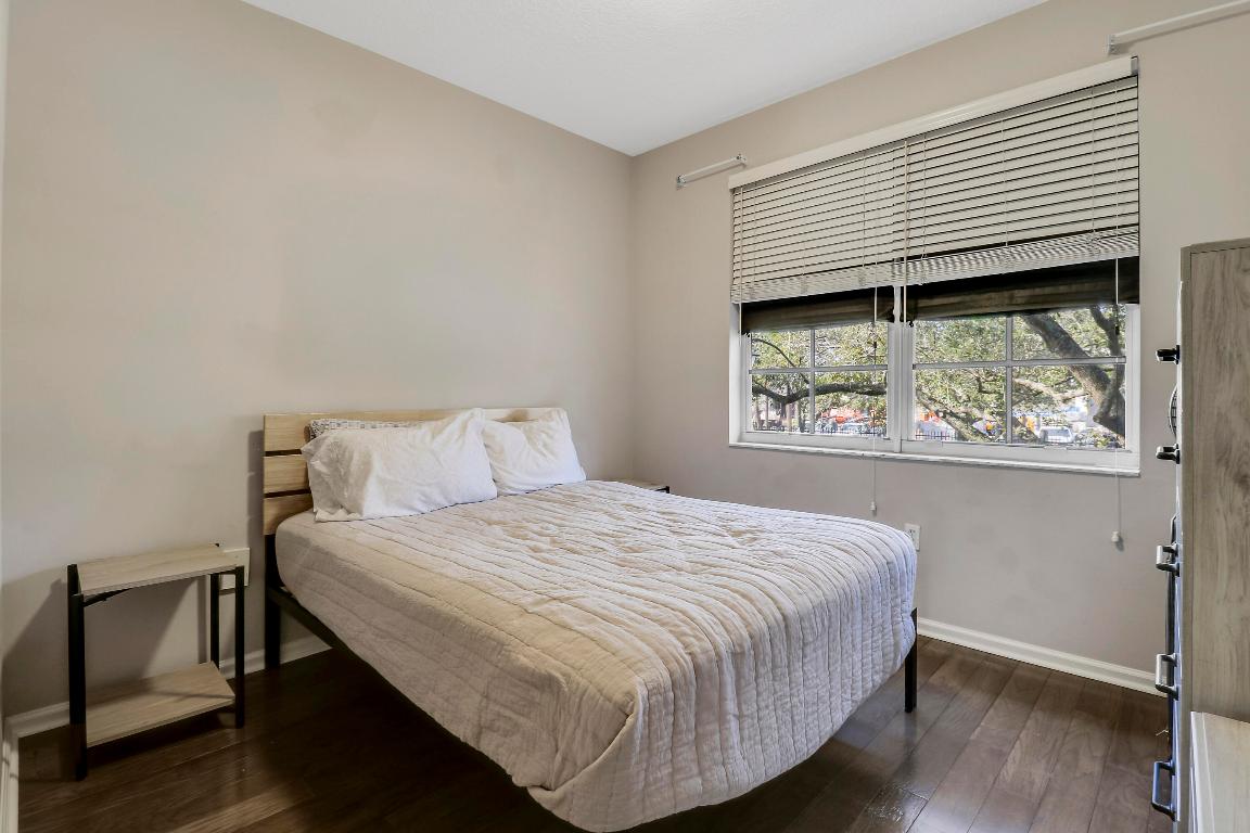 1152 University Boulevard 22