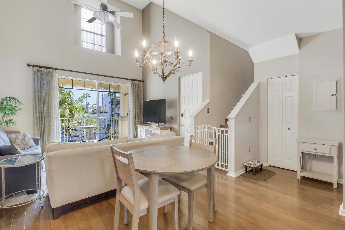 1152 University Boulevard 22