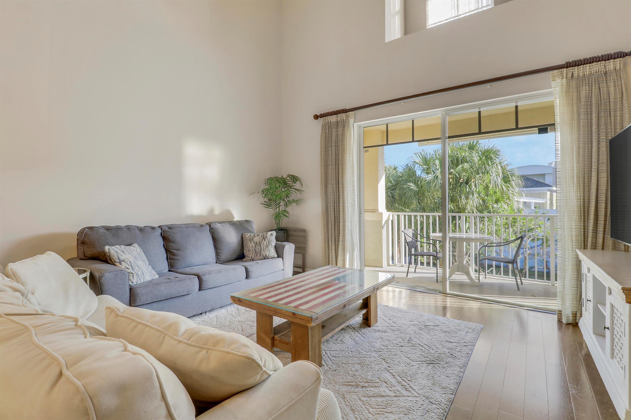 1152 University Boulevard 22