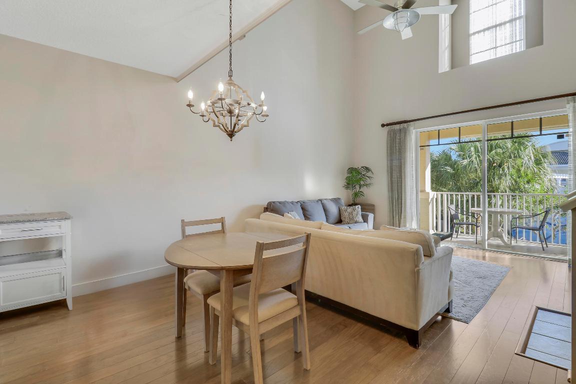 1152 University Boulevard 22