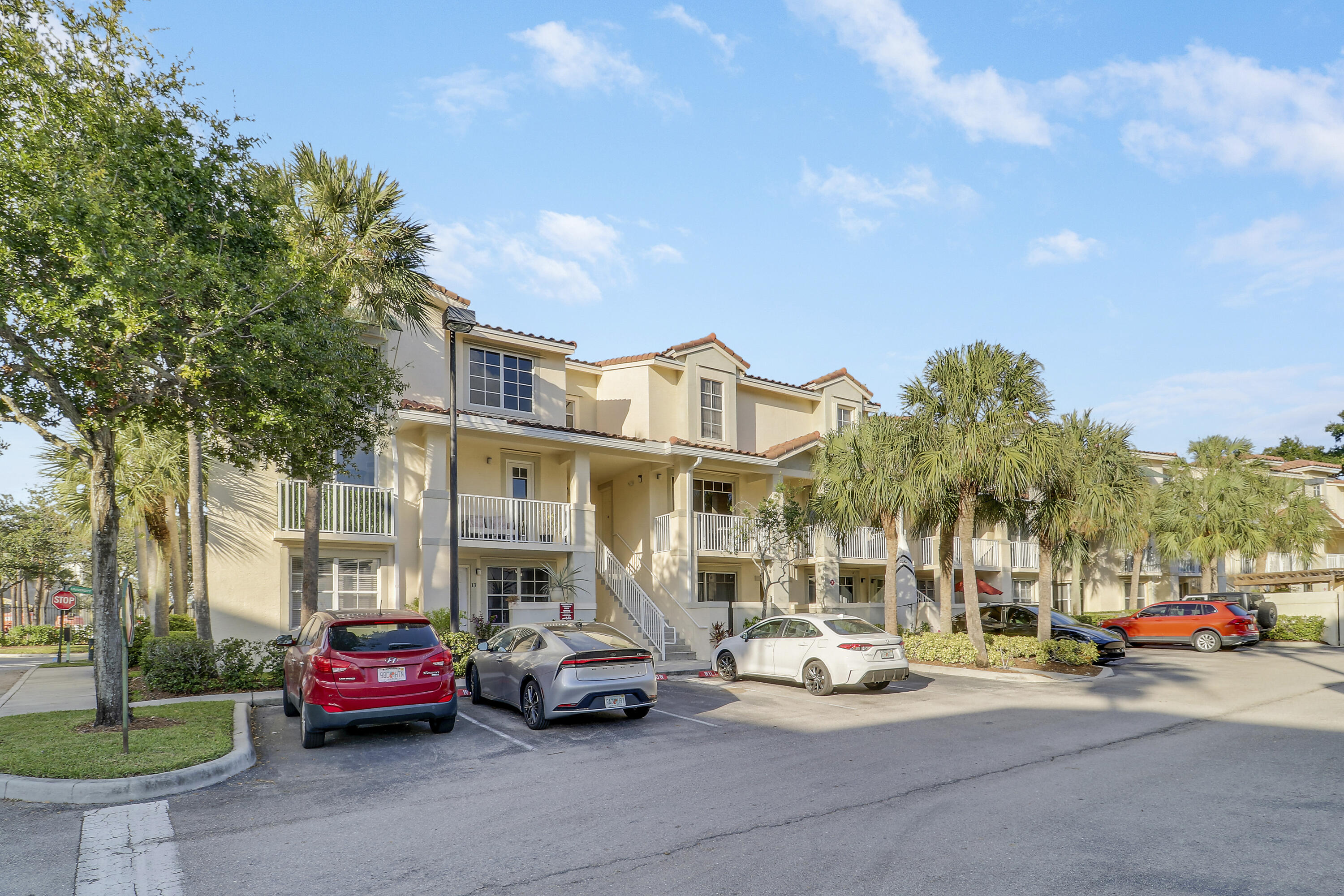 1152 University Boulevard 22
