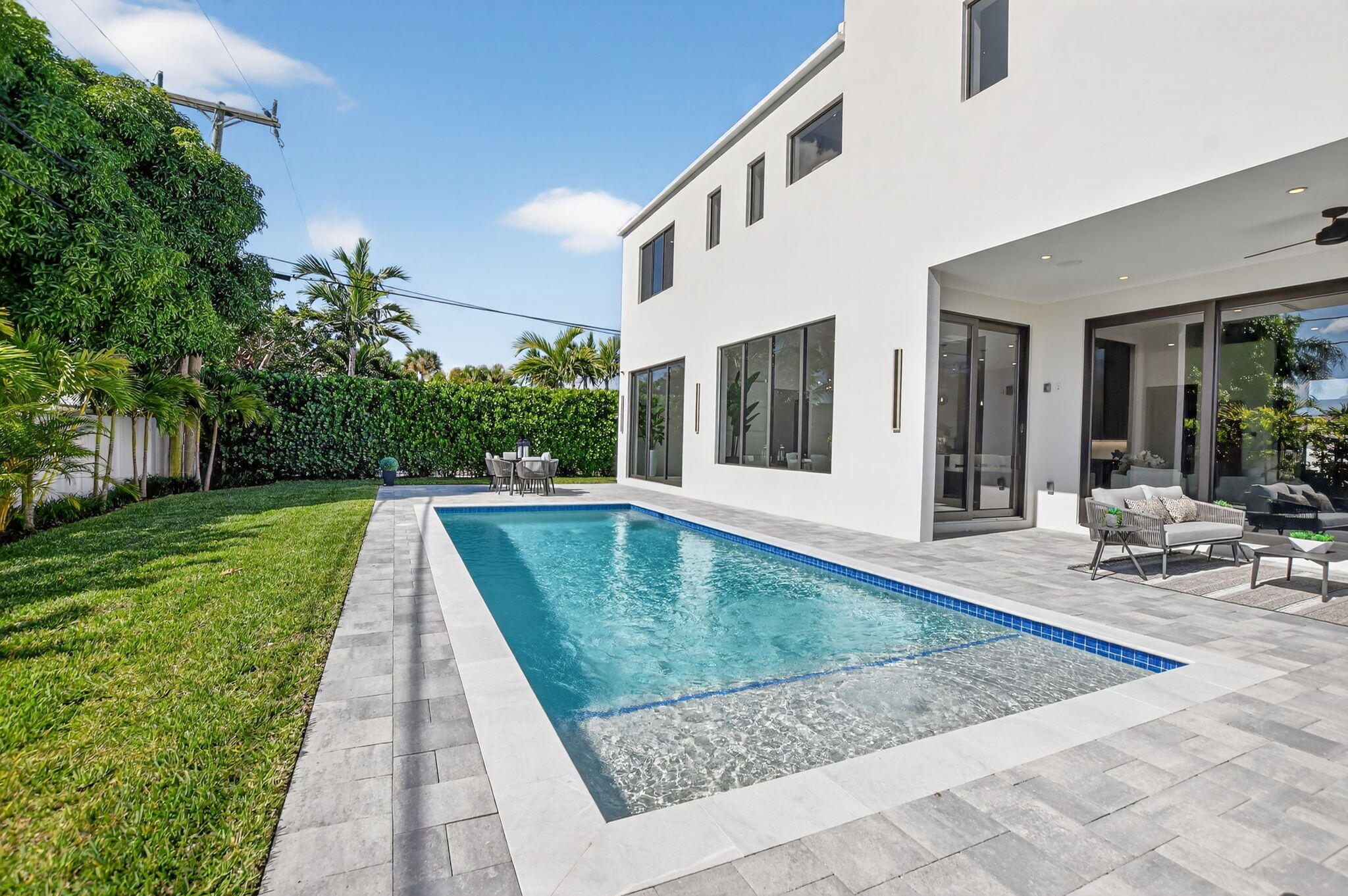 1224 SW 13 Street