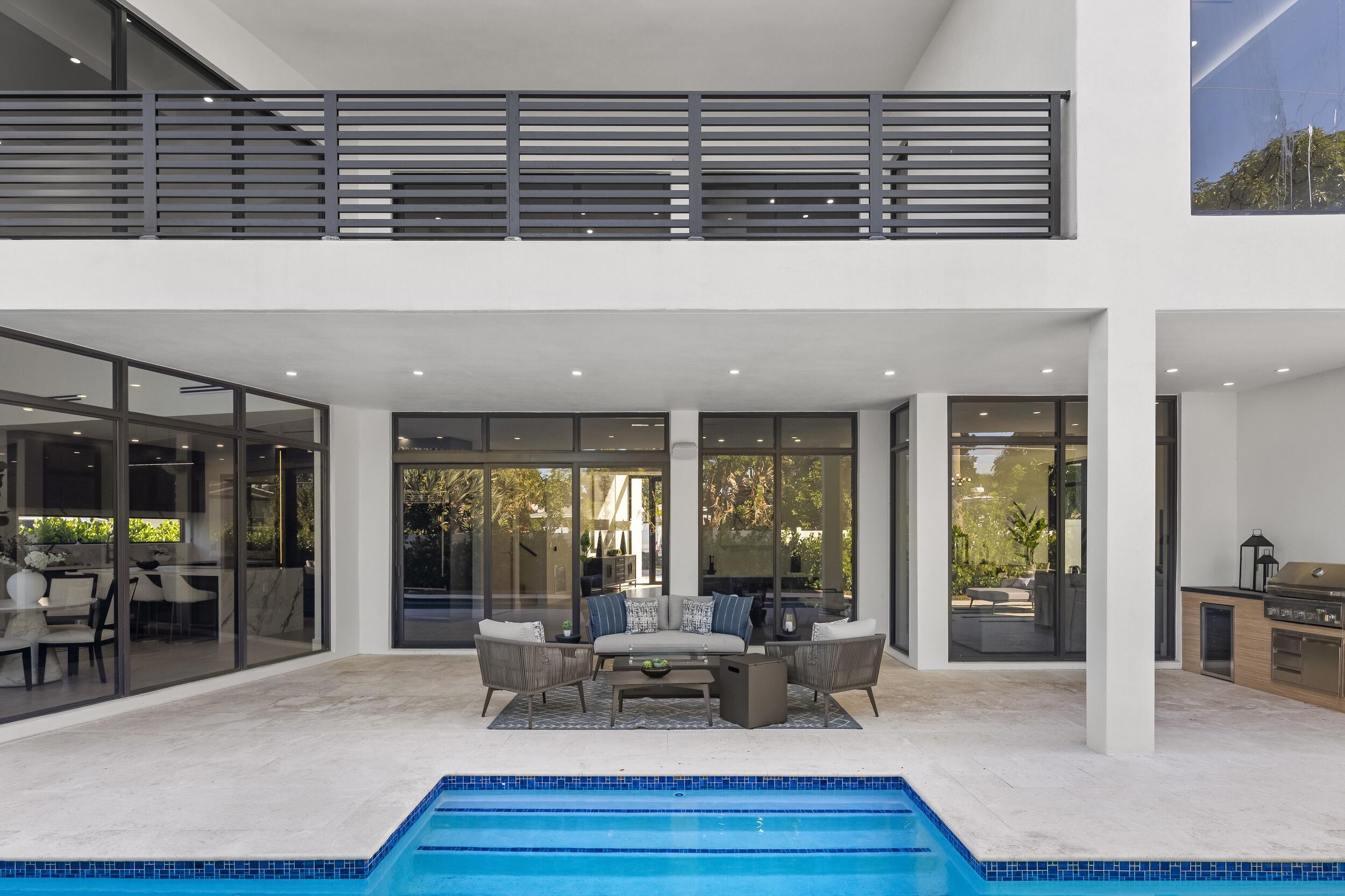 957 SW 12th Street