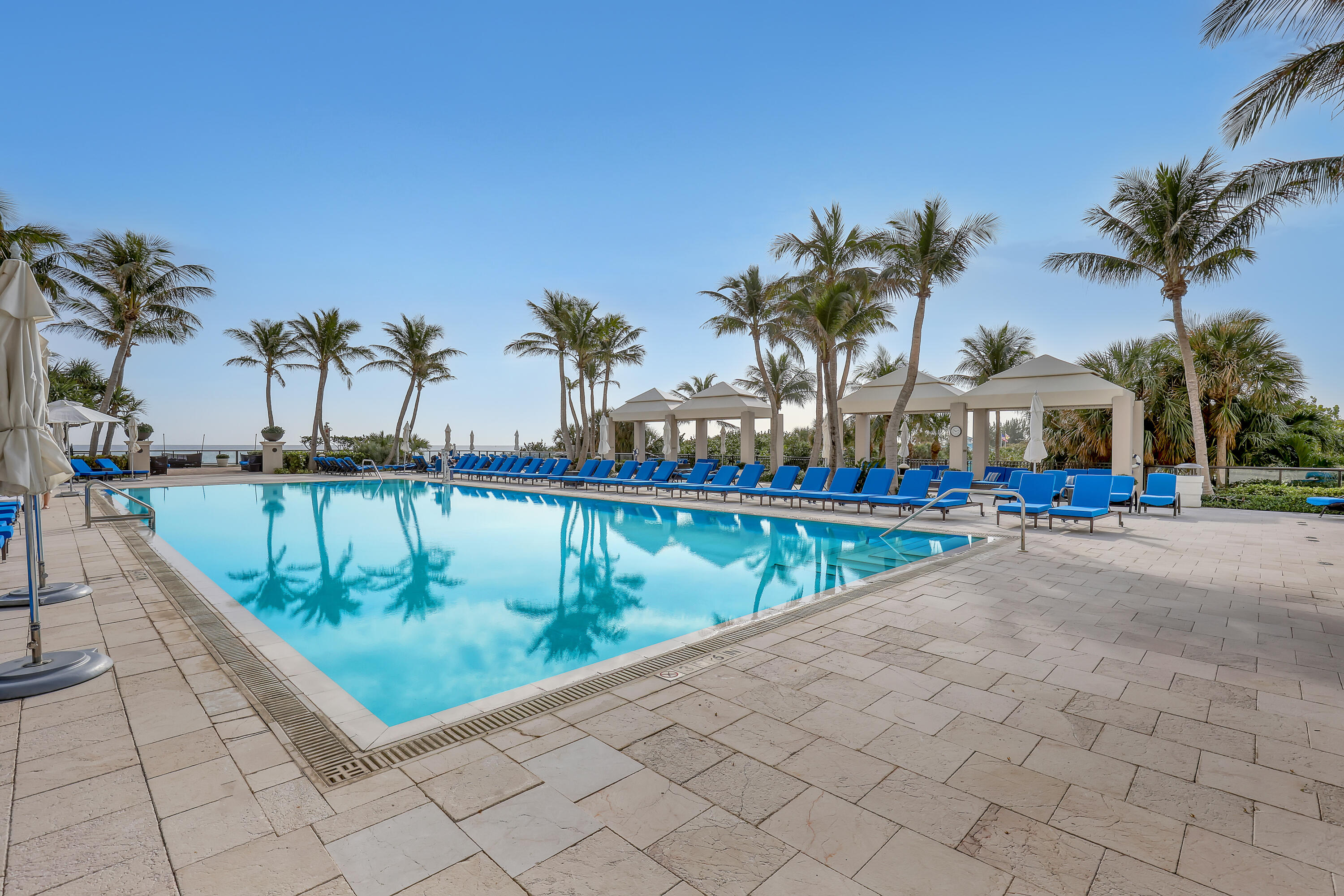 2700 N Ocean Drive 2105b