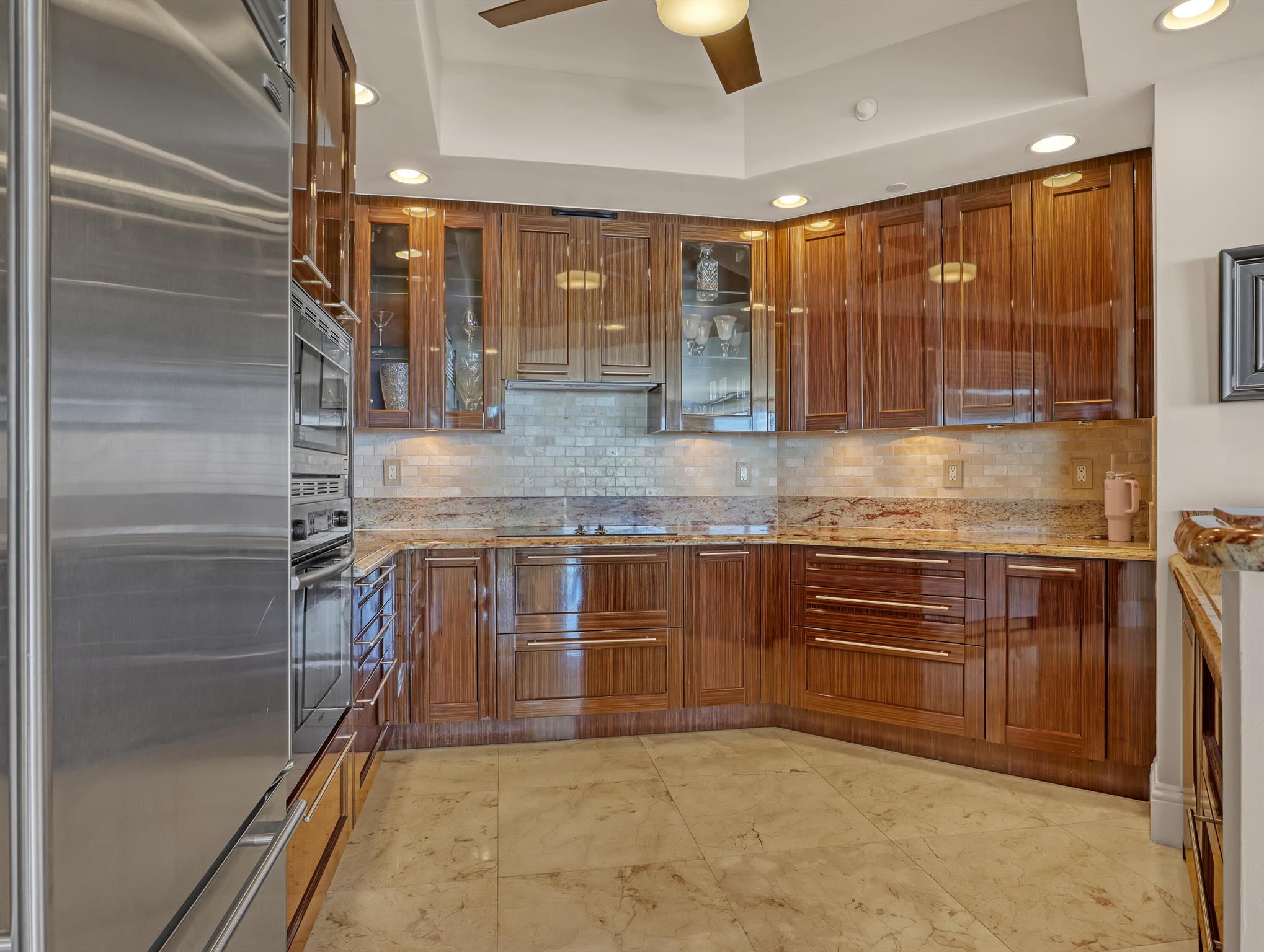 2700 N Ocean Drive 2105b