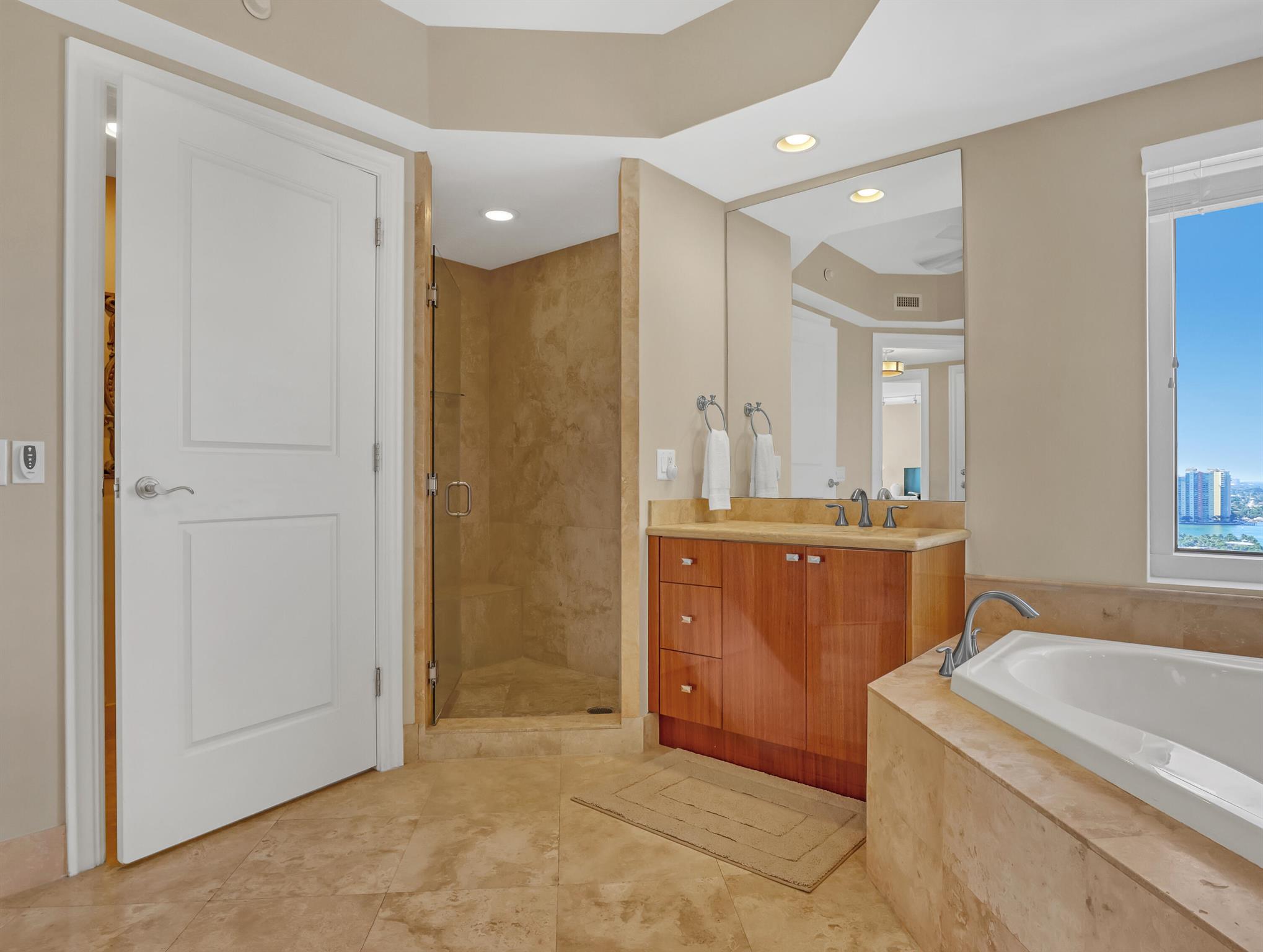 2700 N Ocean Drive 2105b