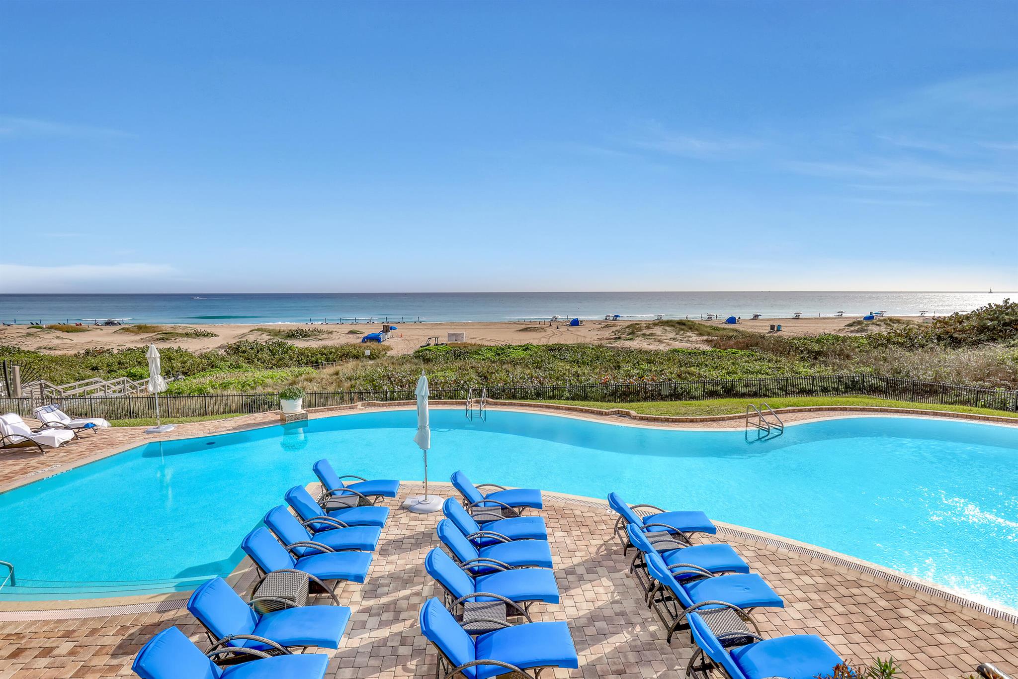 2700 N Ocean Drive 2105b