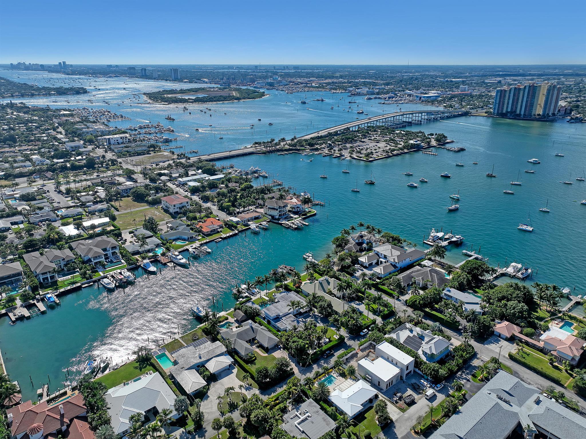 2700 N Ocean Drive 2105b