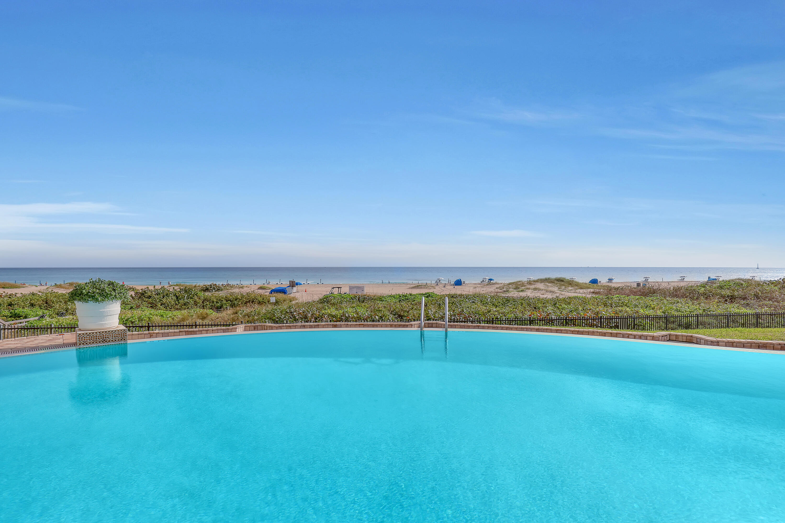 2700 N Ocean Drive 2105b