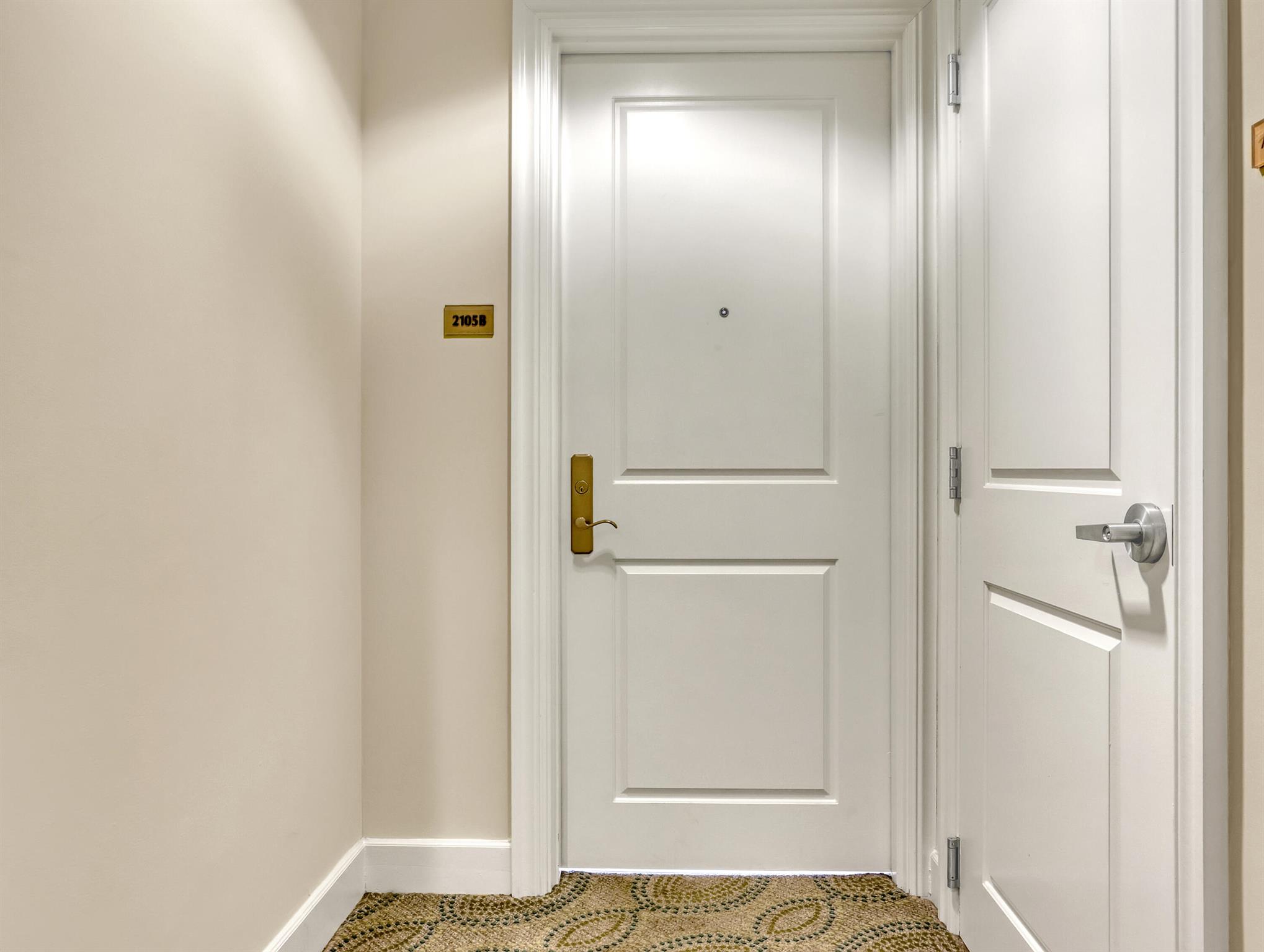 2700 N Ocean Drive 2105b