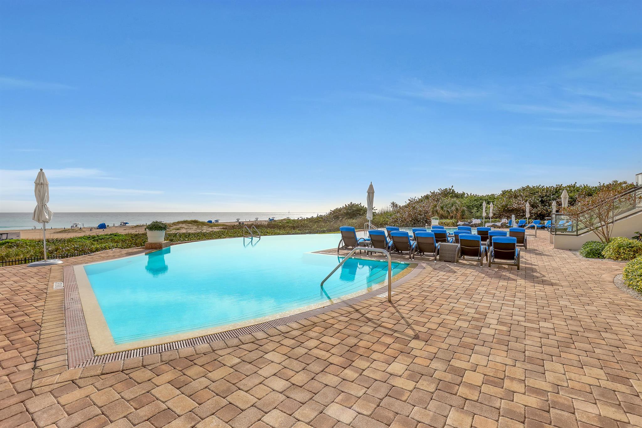 2700 N Ocean Drive 2105b