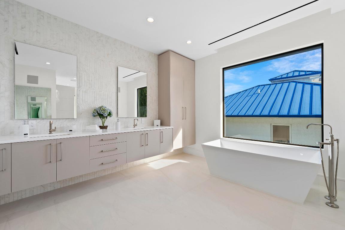 2880 NE 9th Street, Pompano Beach