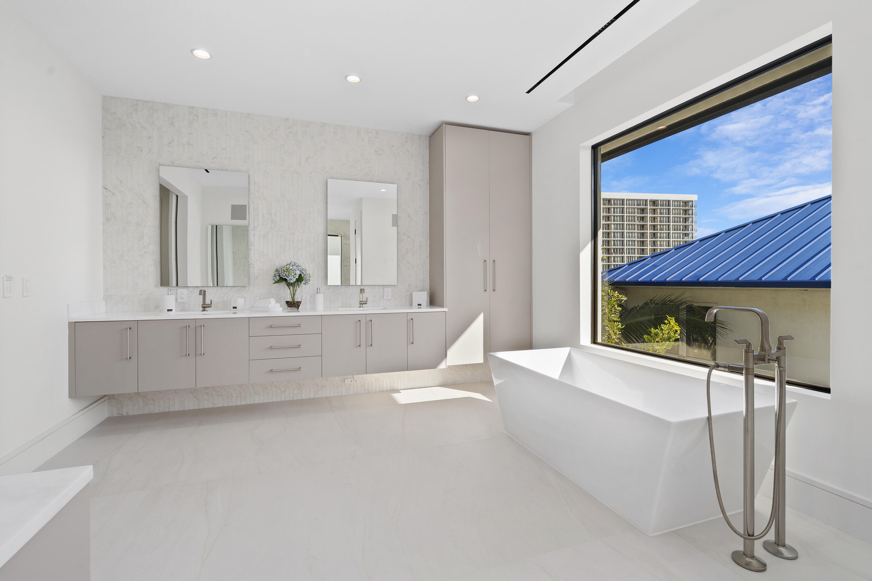 2880 NE 9th Street, Pompano Beach