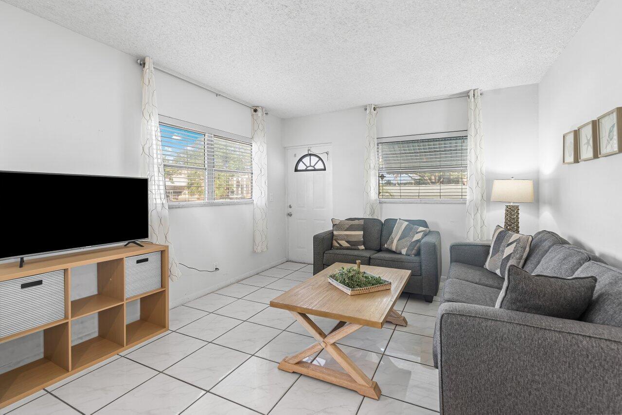 262 SE 9th Avenue 1-4