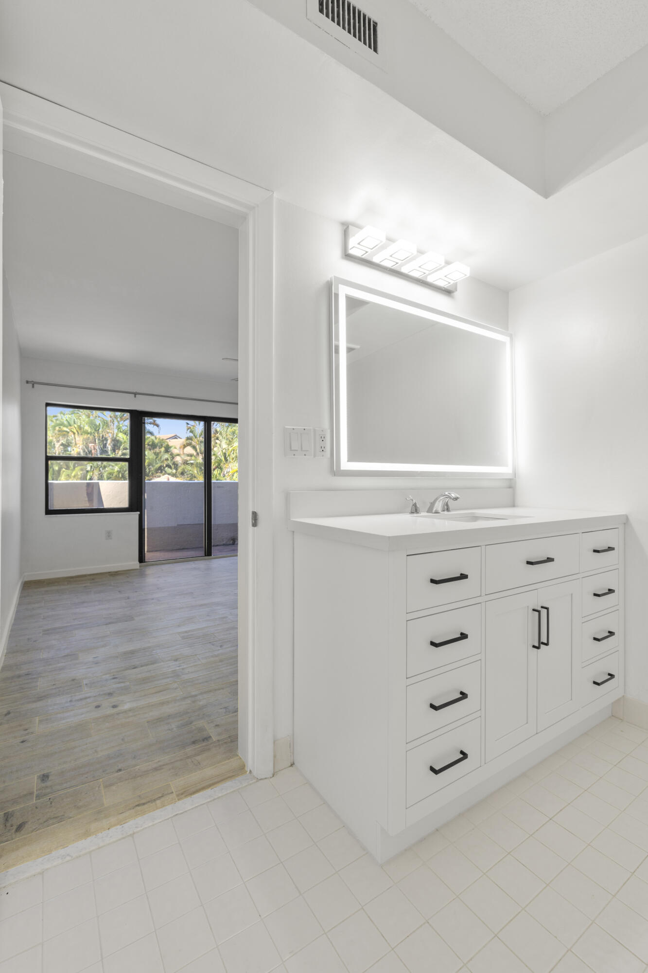 6670 Villa Sonrisa Drive 221