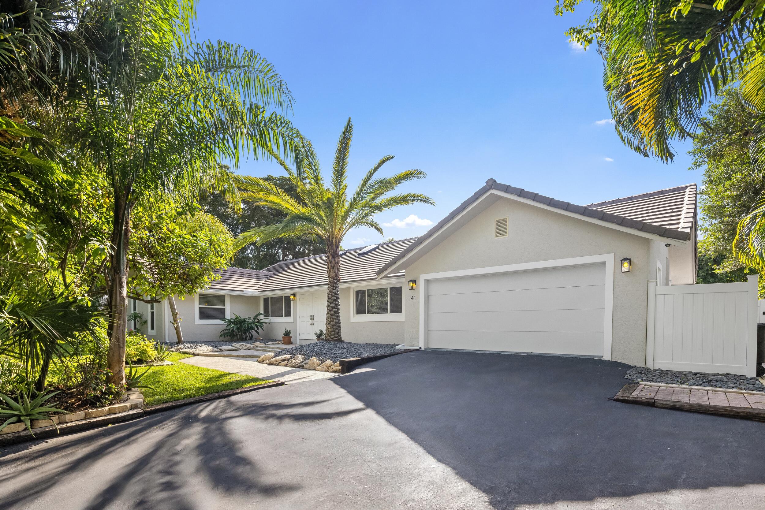 41 Coconut Lane