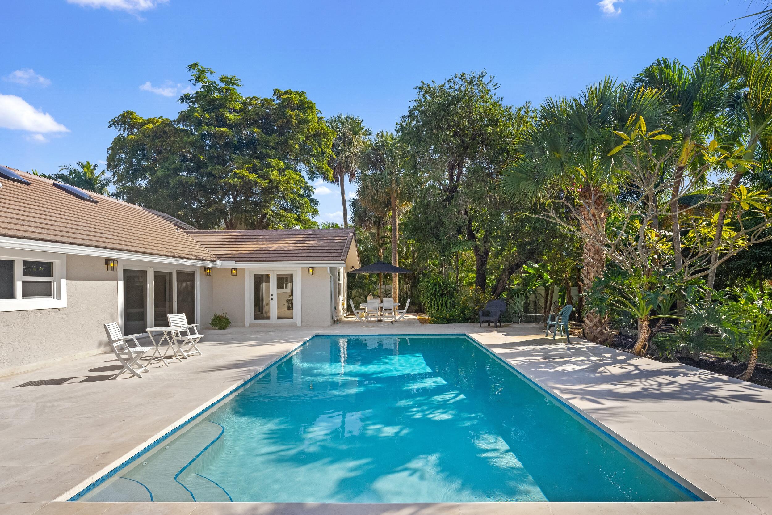 41 Coconut Lane