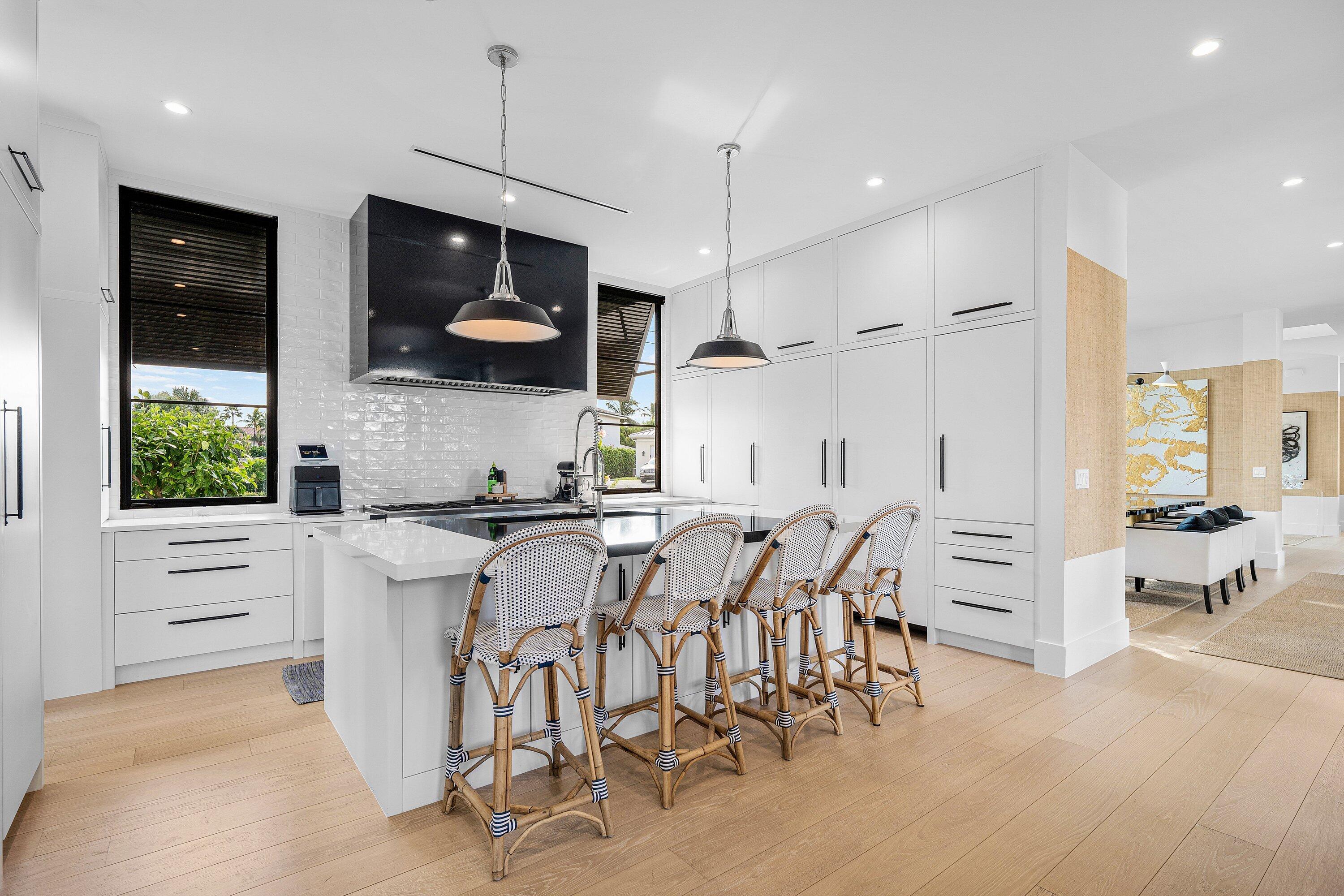 10 Harbour Drive S