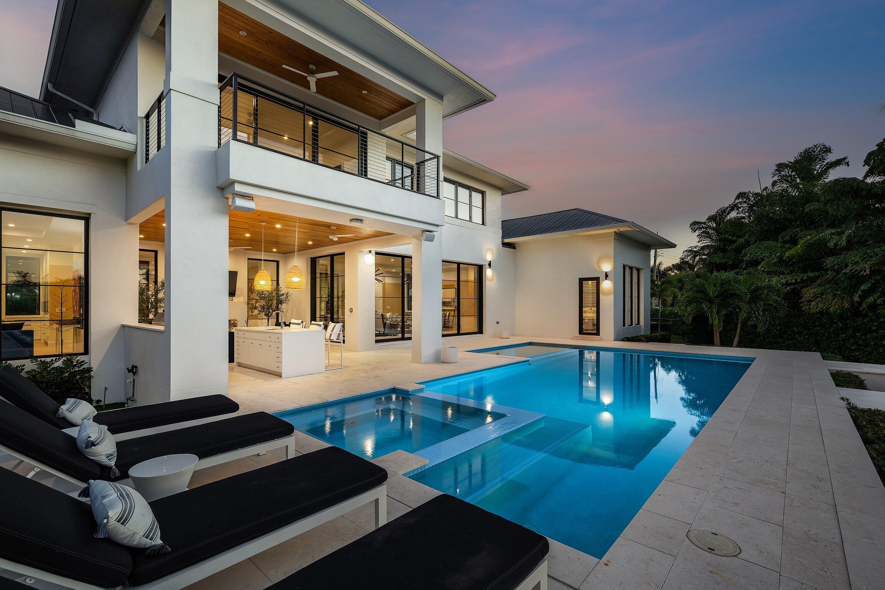 10 Harbour Drive S