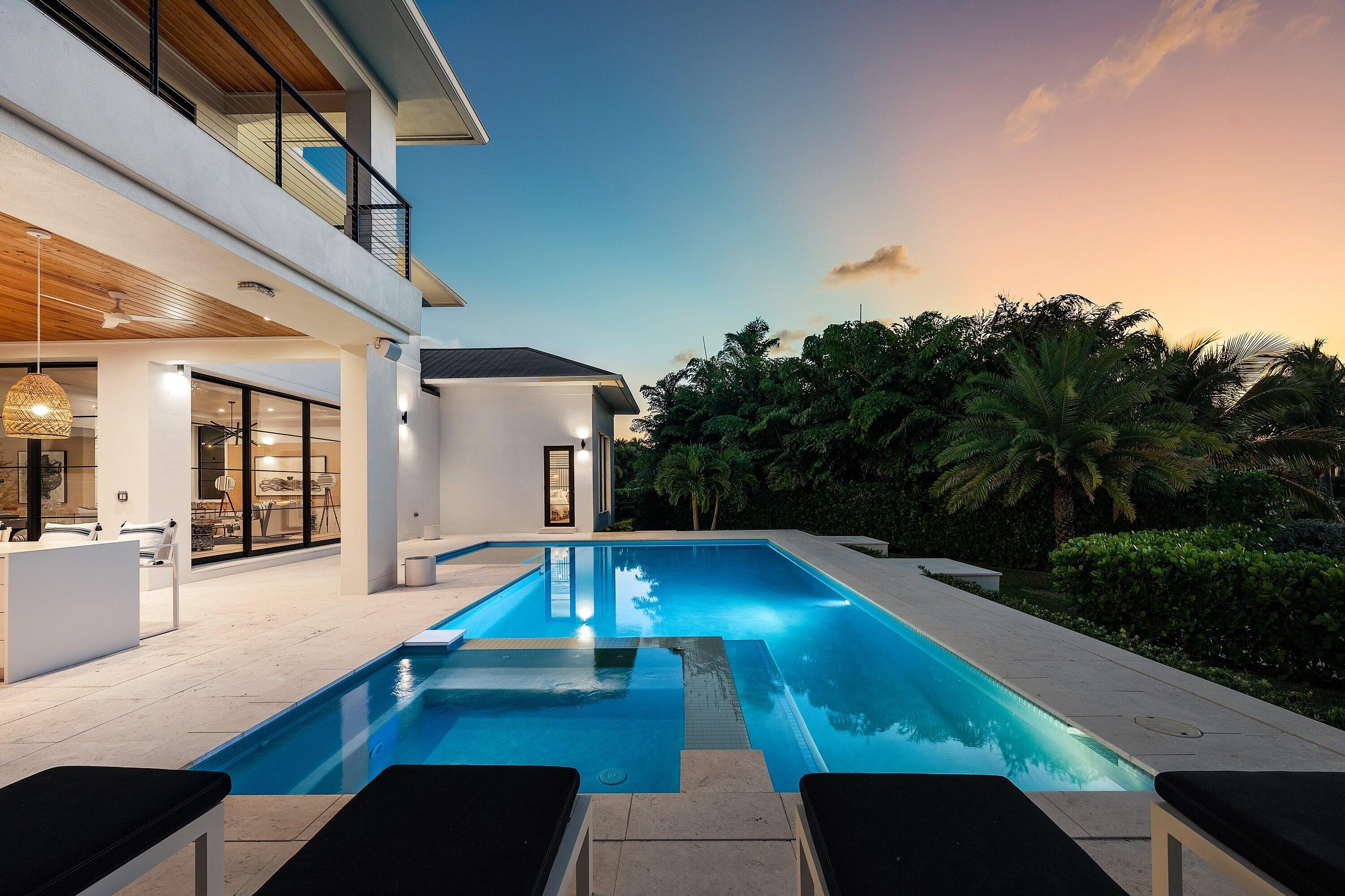 10 Harbour Drive S