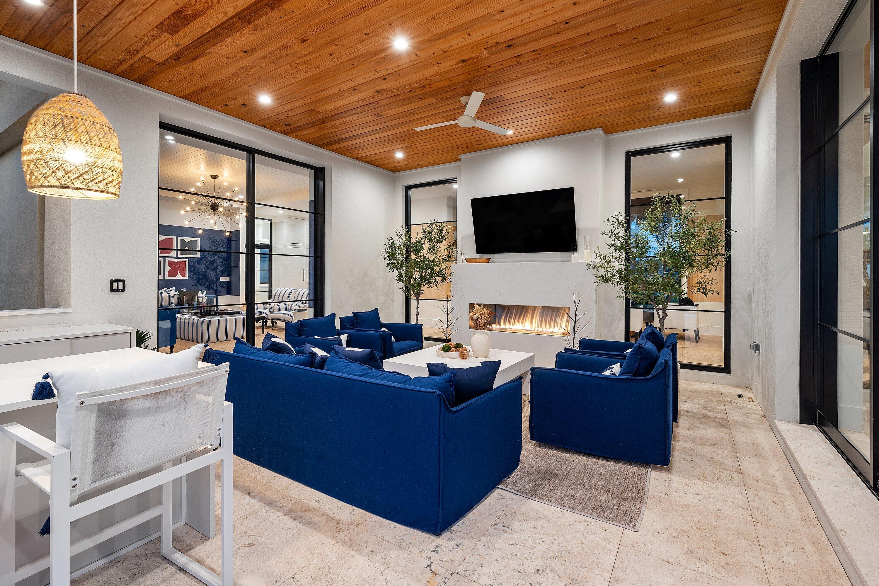 10 Harbour Drive S
