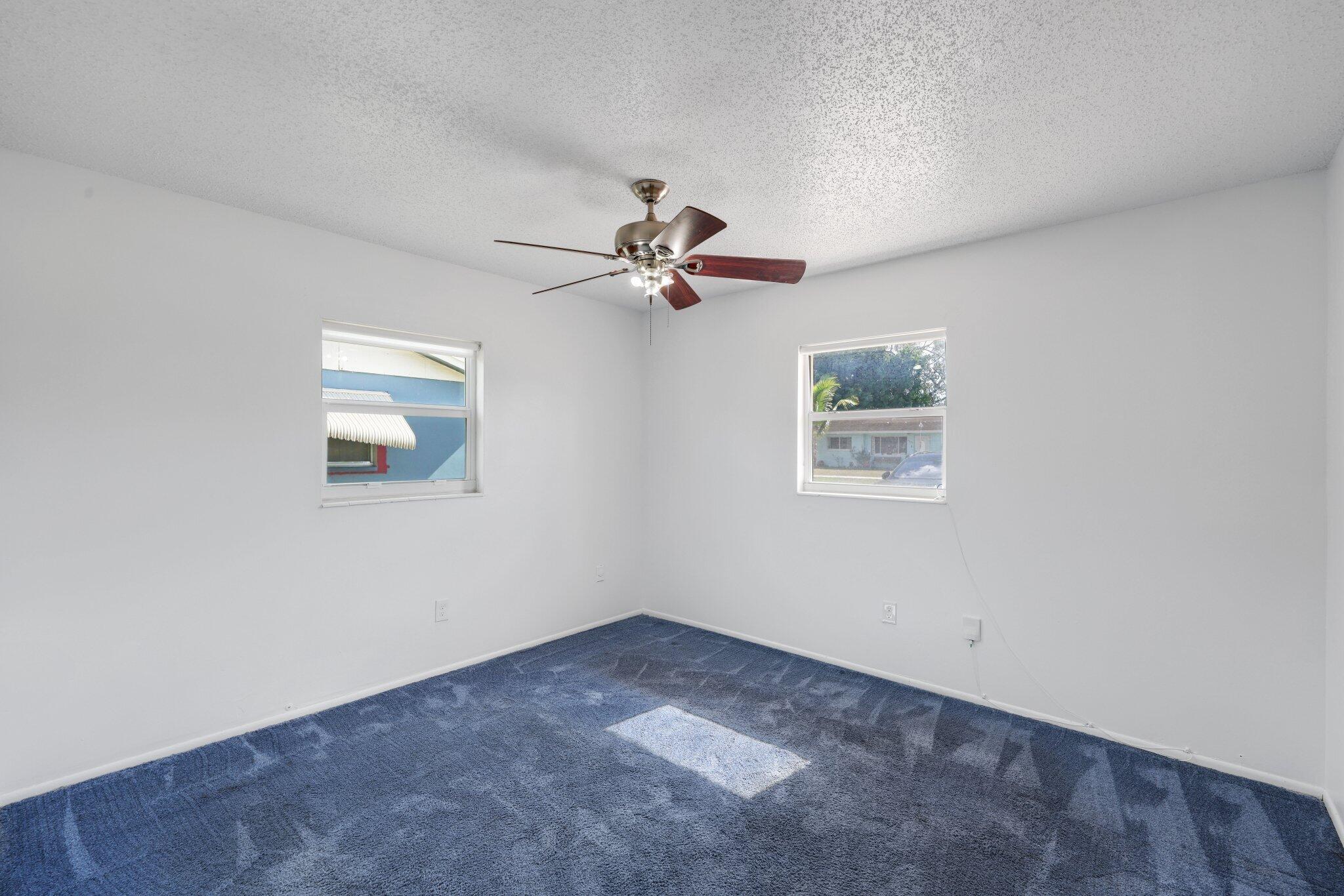 5613 S 36th Street