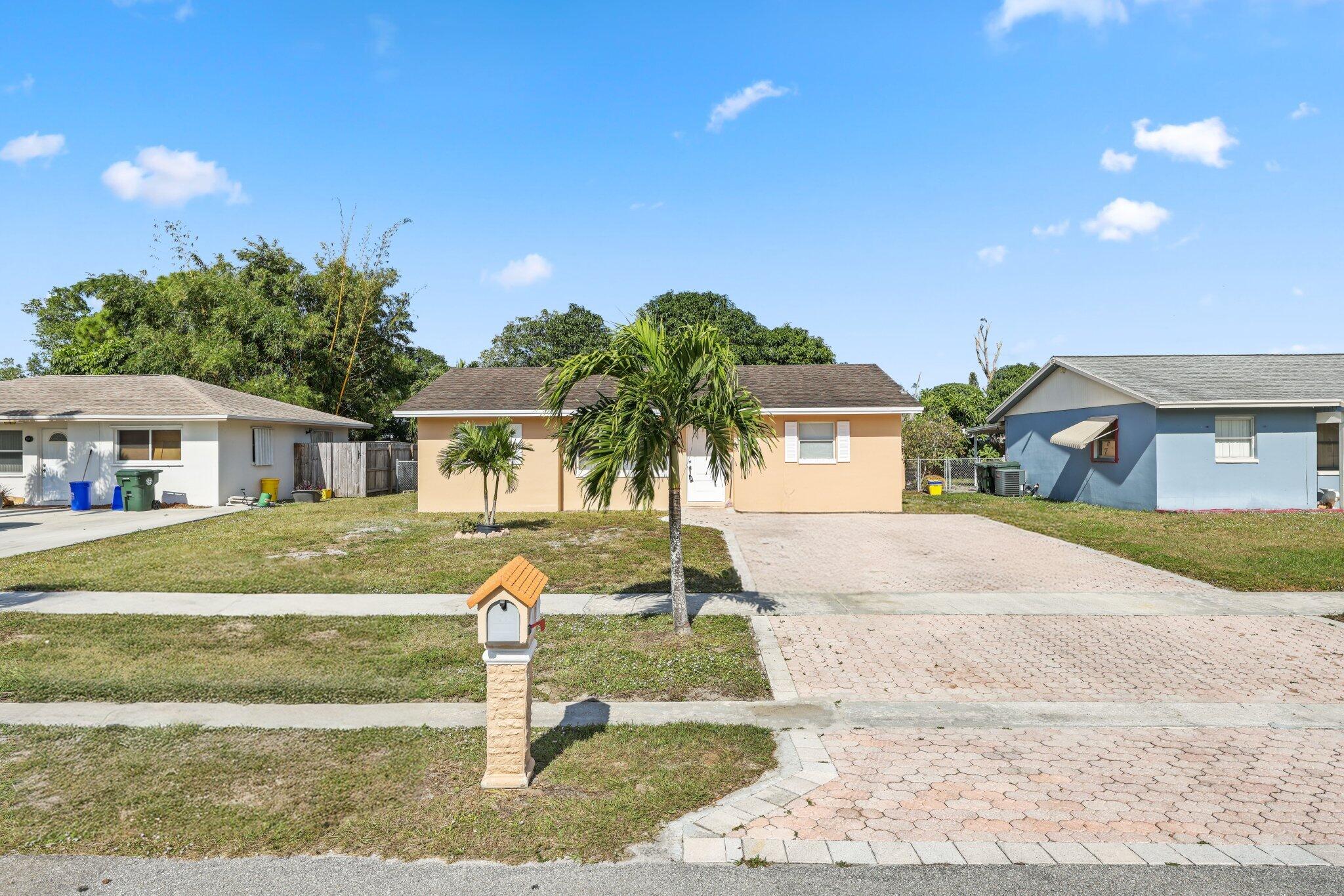 5613 S 36th Street