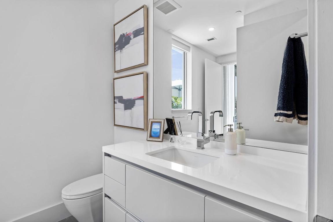 1625 S Ocean Boulevard 11