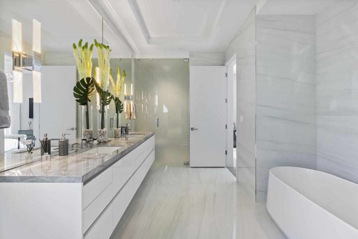 1625 S Ocean Boulevard 11