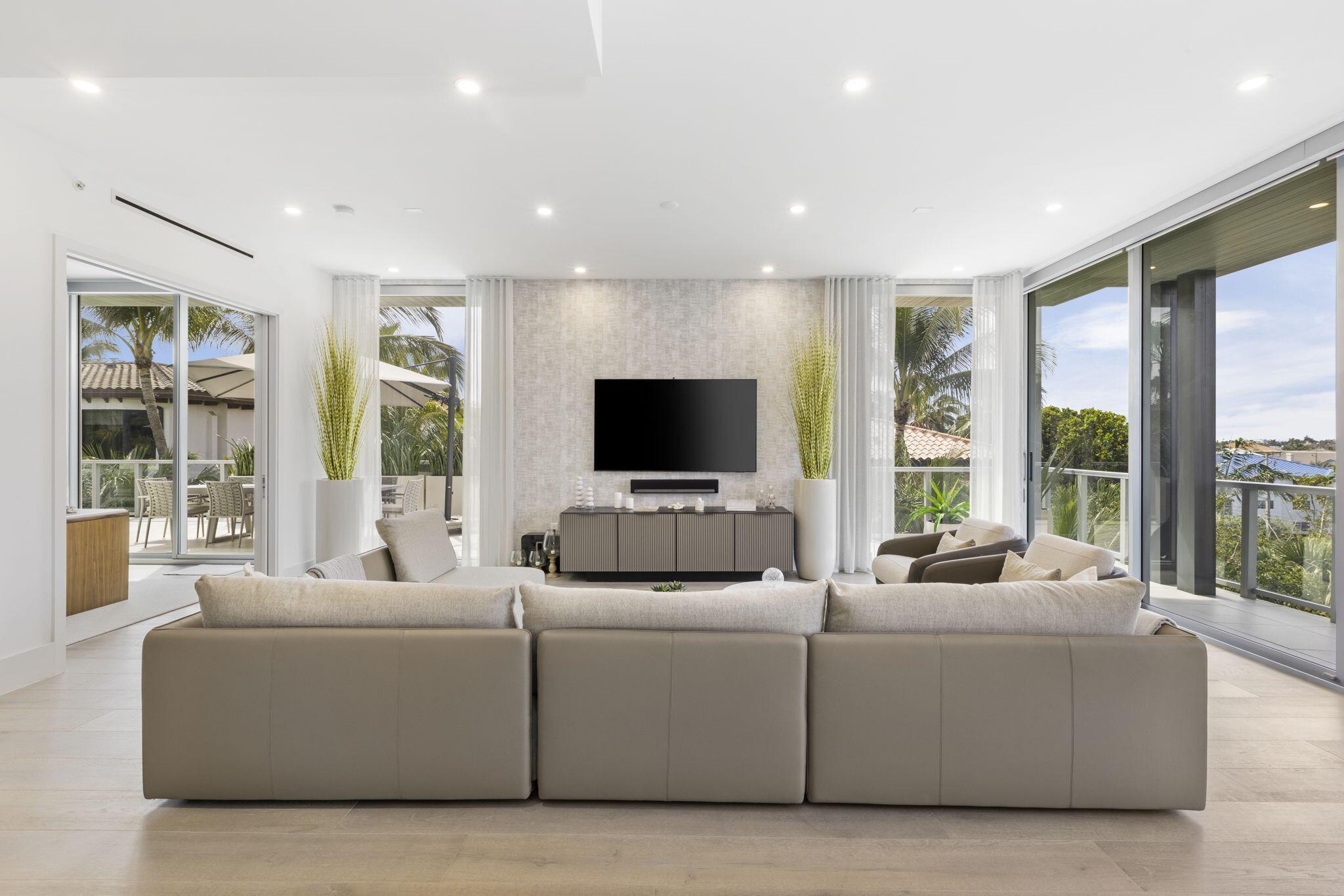 1625 S Ocean Boulevard 11