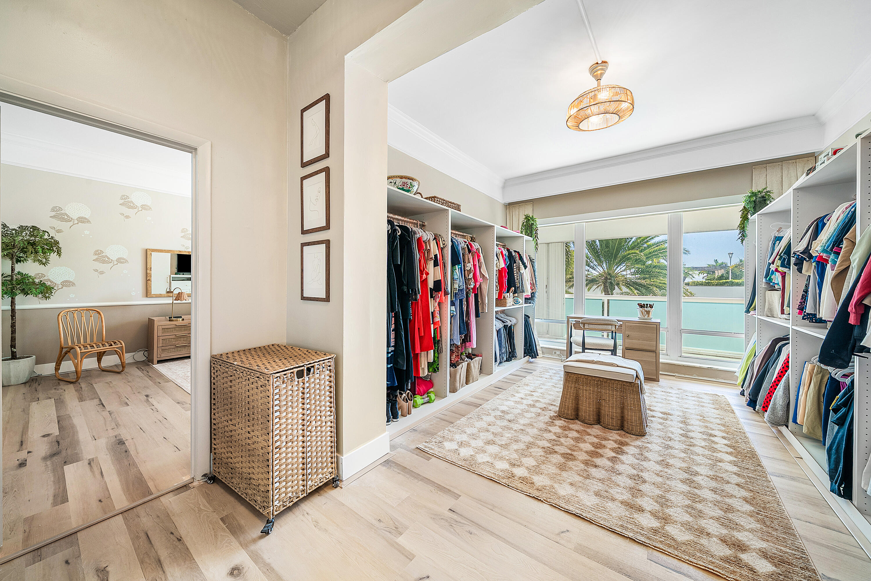 2100 S Ocean Lane 101